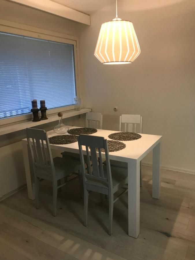 Tyylikaes Rivitaloasunto Lohjalla Bagian luar foto
