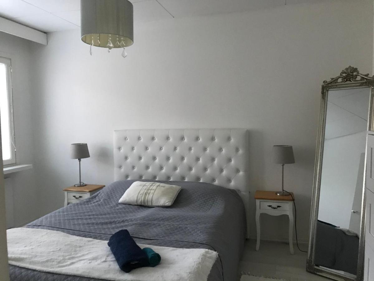 Tyylikaes Rivitaloasunto Lohjalla Bagian luar foto